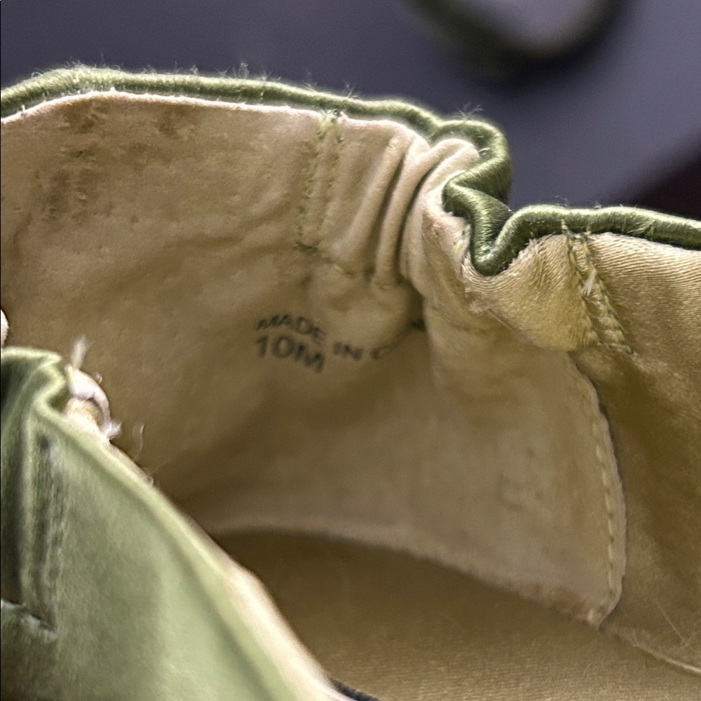 Ann Taylor Green Satin Women's Flats - Picture 5 of 5